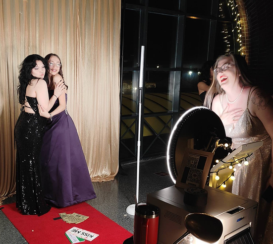 people enjoying the photobooth